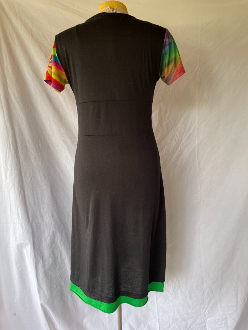 Major Color and Pattern! - Picture 2 of 3